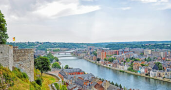 Vue aérienne d'un paysage urbain de Namur